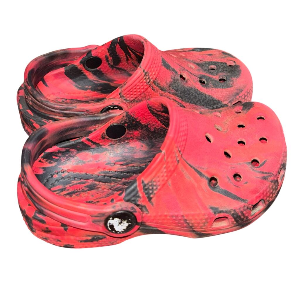 Crocs toddler red black swirl tie-dye slip-on shoes (size C8)